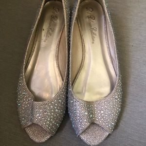 NWT De Blossom Bridal Collection Jeweled Wedge